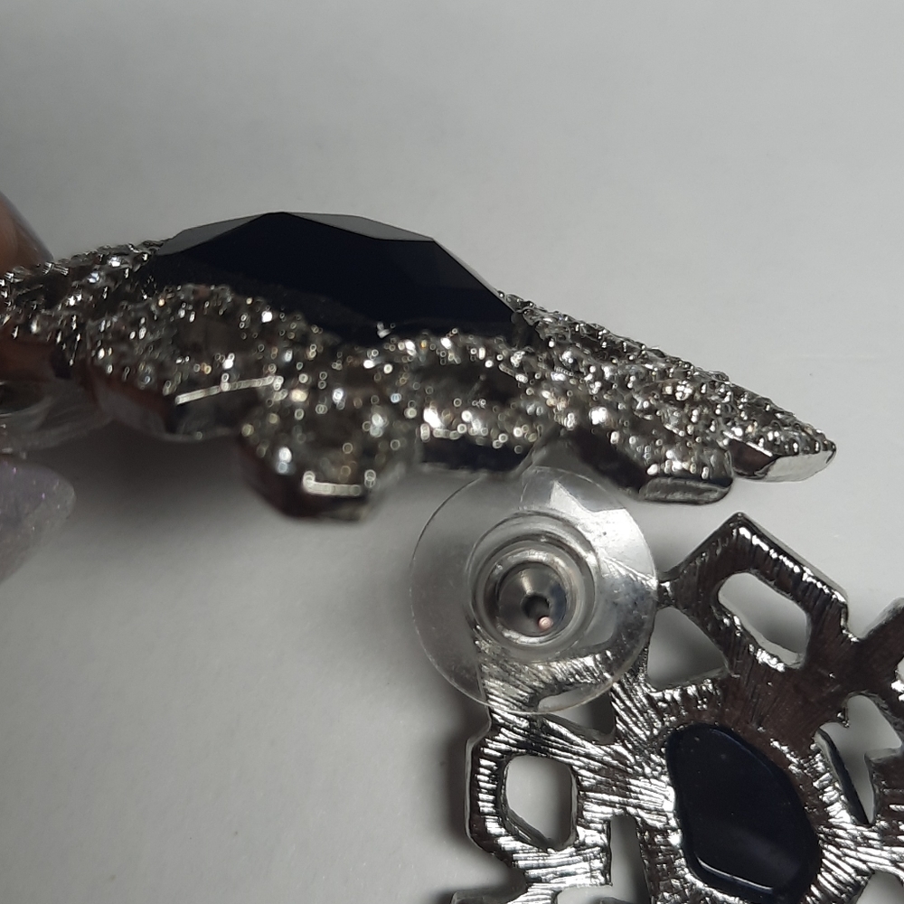Earrings - Picture 4 of 7